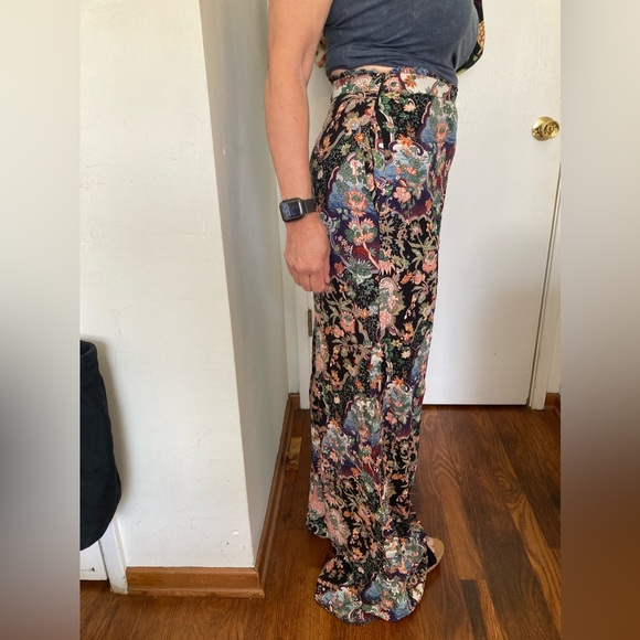 Floral print flare leg pants - Picture 4 of 10